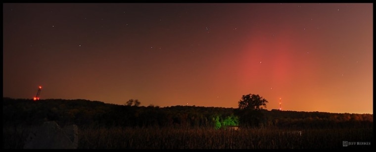 Pennsylvania photographer Jeff Berkes captured a quick image of the auroral glow.