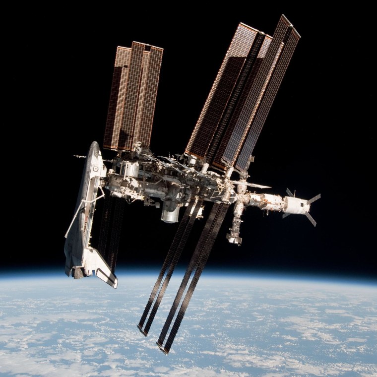 Как выглядит космическая станция мир Ultimate space portrait unveiled