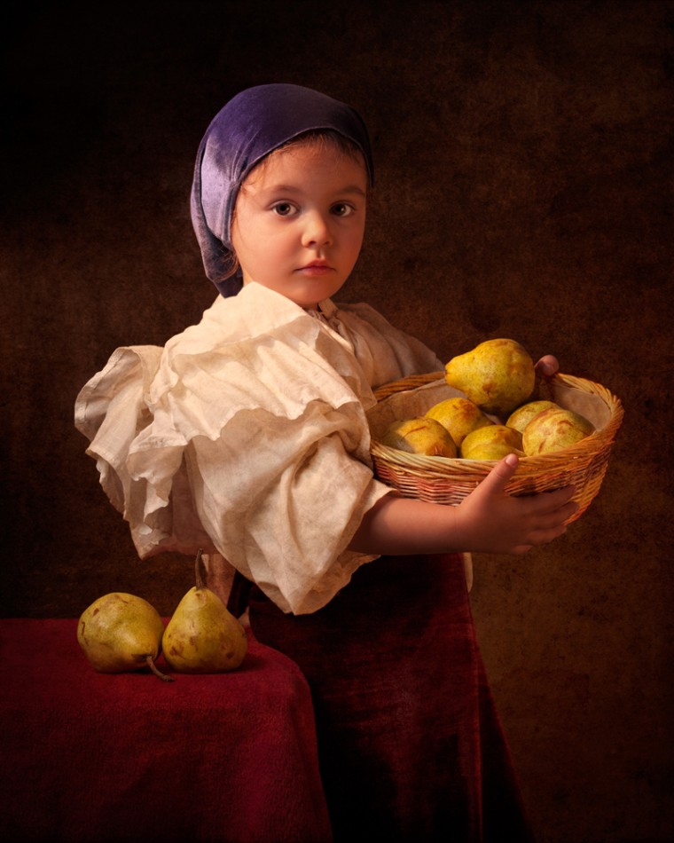Athena with pears.