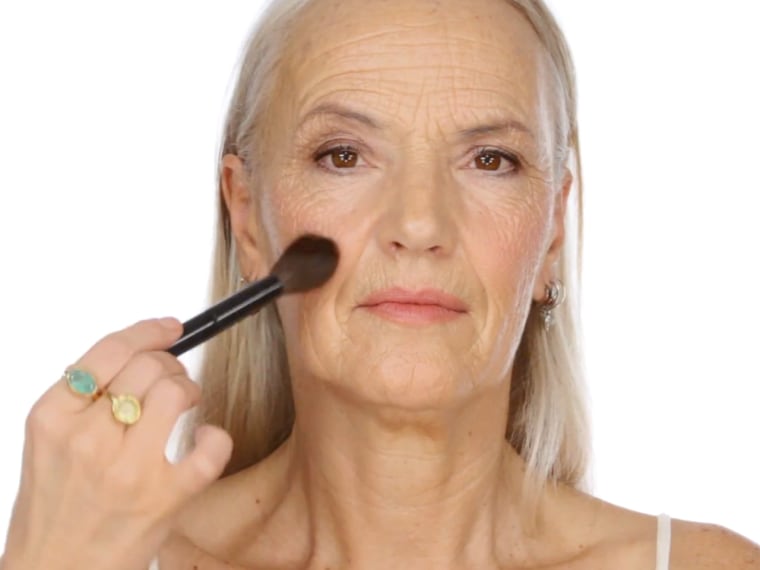 Lisa Eldridge's YouTube makeup tutorial for older women has become a hit, with fans declaring there's a lack of beauty tips for those battling wrinkles.