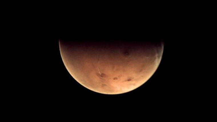 This Mars photo from ESA's Mars Express spacecraft was taken on Dec. 15, 2012, and beamed to Earth on Dec. 18. The spacecraft was 9.761 kilometers from Mars at the time.
