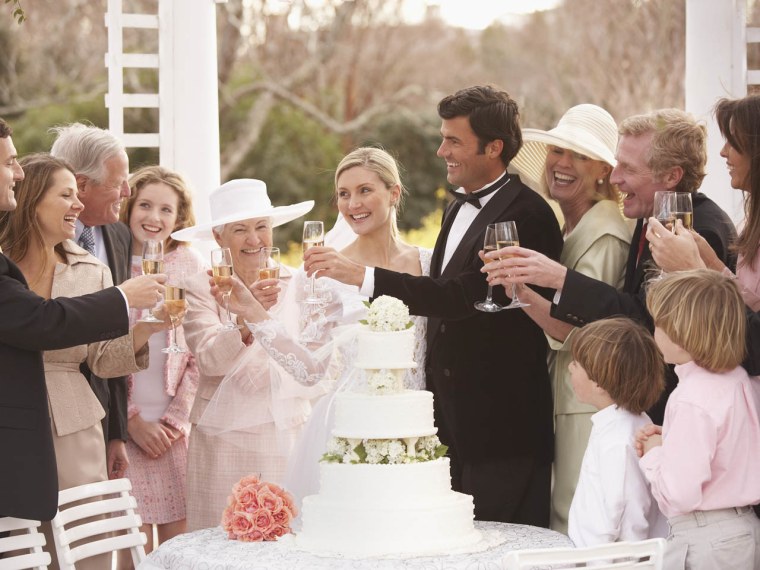 American couples spent an average of $28,427 on weddings in 2012, according to a new survey by TheKnot.com.