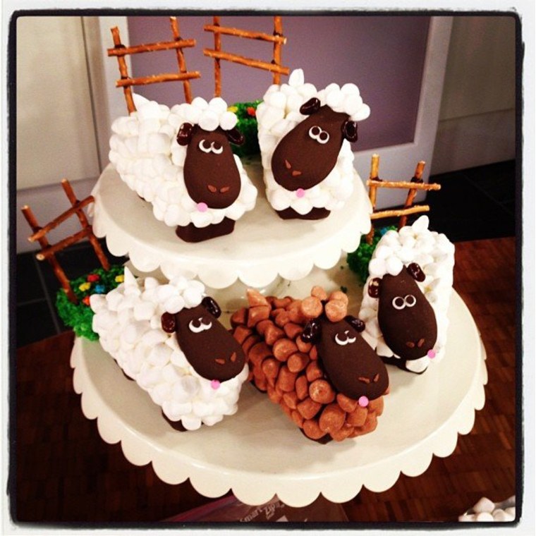 Bah Bah Black Sheep cupcakes. Bet you won't have a problem counting these sheep!