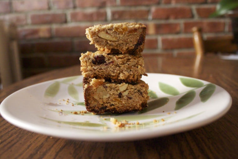 Try these homemade granola bars for a filling snack.