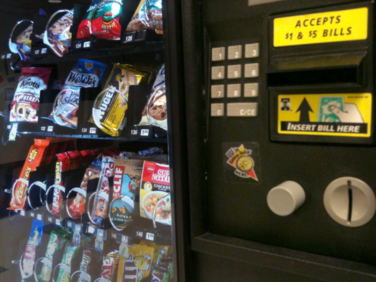 Vending machine cuisine your only option? Here's what to eat