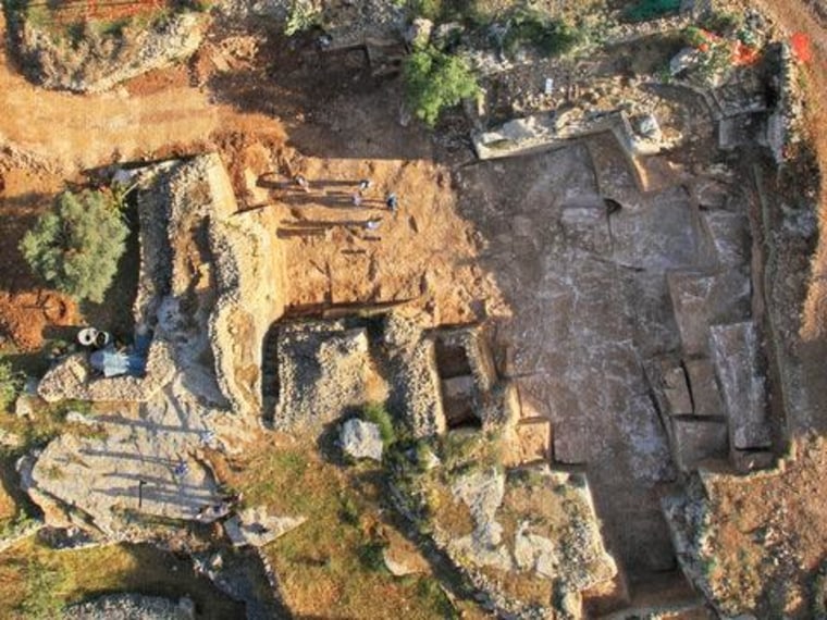 A quarry from the time of the Second Temple, along with various tools and a 2,000-year-old key, were uncovered in Jerusalem.