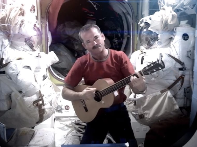 Astronaut Chris Hadfield covers David Bowie's \"Space Oddity\" from the International Space Station
