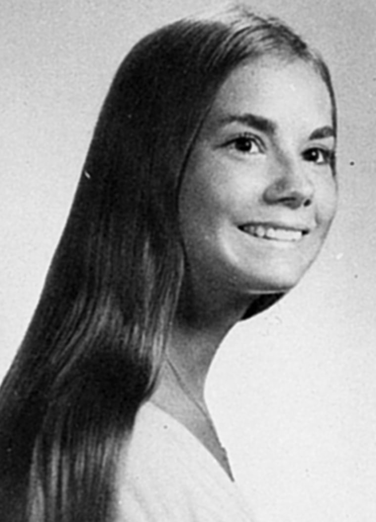 Kathie Lee Gifford (Epstein) Senior Year 1971
Bowie High School, Bowie, MD
Credit: Seth Poppel/Yearbook Library