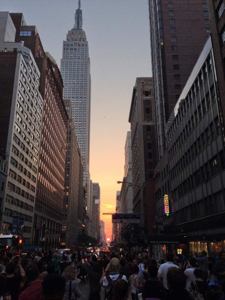 Edgar Gonzalez captured a picture-perfect view of Wednesday's Manhattanhenge sunset from 34th Street.