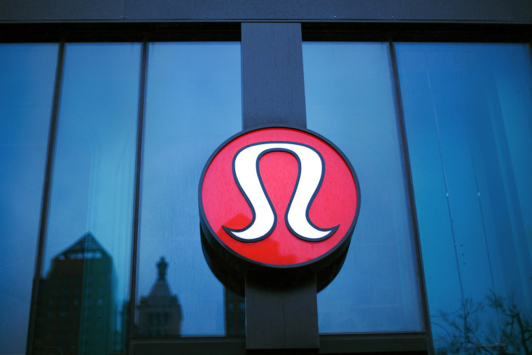 Lululemon Athletica continues to field customer complaints over the quality of its yoga pants.