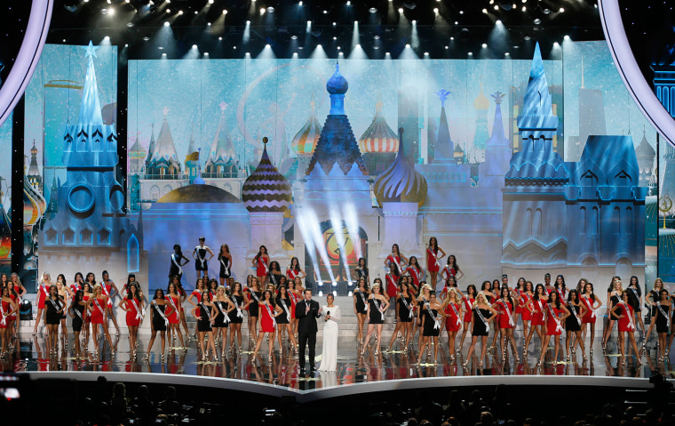 Contestants compete in the 2013 Miss Universe pageant in Moscow, Russia, on Saturday, Nov. 9, 2013. (AP Photo/Pavel Golovkin)