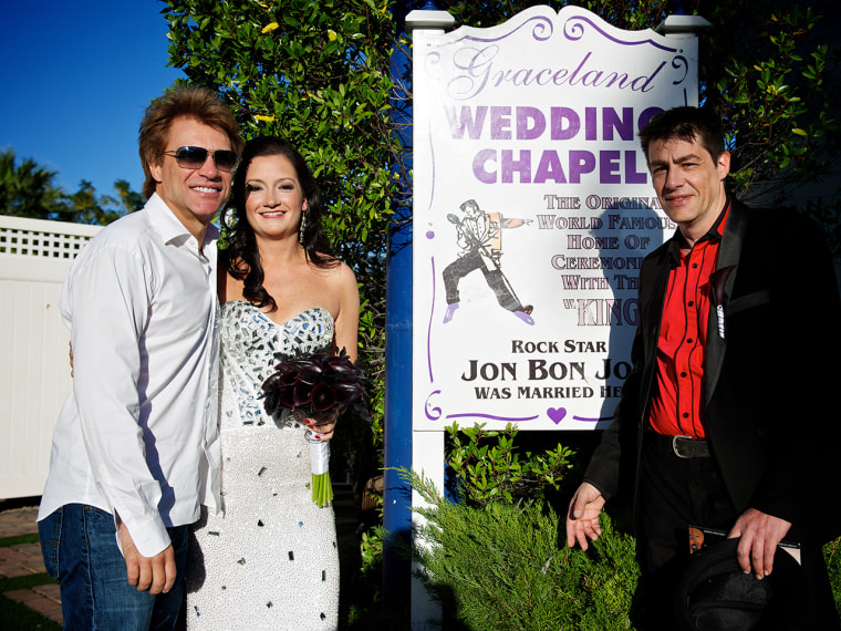 Jon Bon Jovi posed for photos with Branka Delic and Gonzalo Cladera before the ceremony.