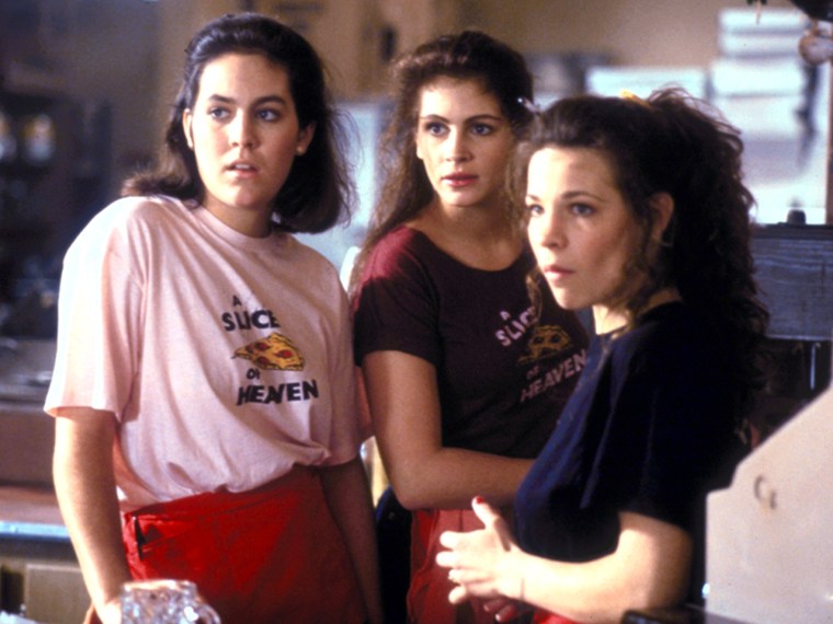 IMAGE: Annabeth Gish, Julia Roberts, Lili Taylor