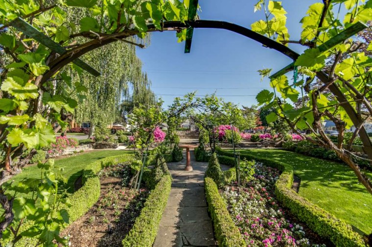 The grounds of Craigmuir Castle boast manicured rose gardens and a pool and spa.