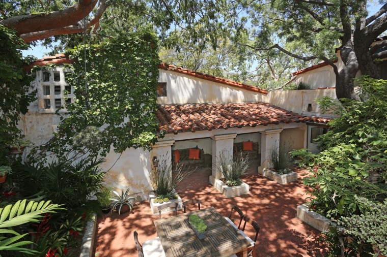 Dexter's Michael C. Hall is selling his 1926 residence in Hollywood Hills for $2.35 million. It was once owned by silver screen star Ronald Colman.