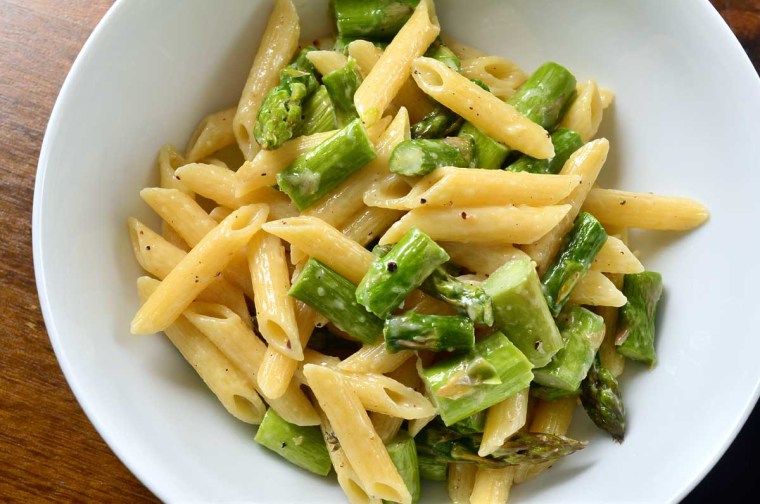 Roasted asparagus and garlic penne