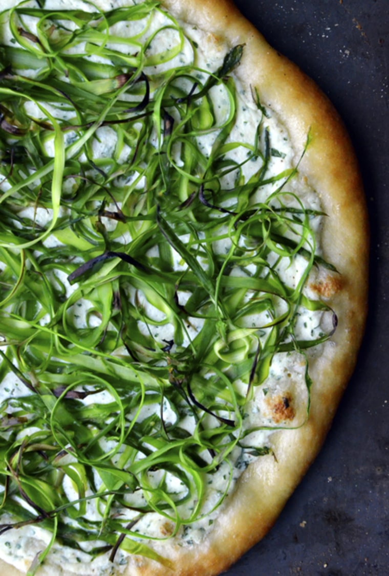 Asparagus and ricotta pizza