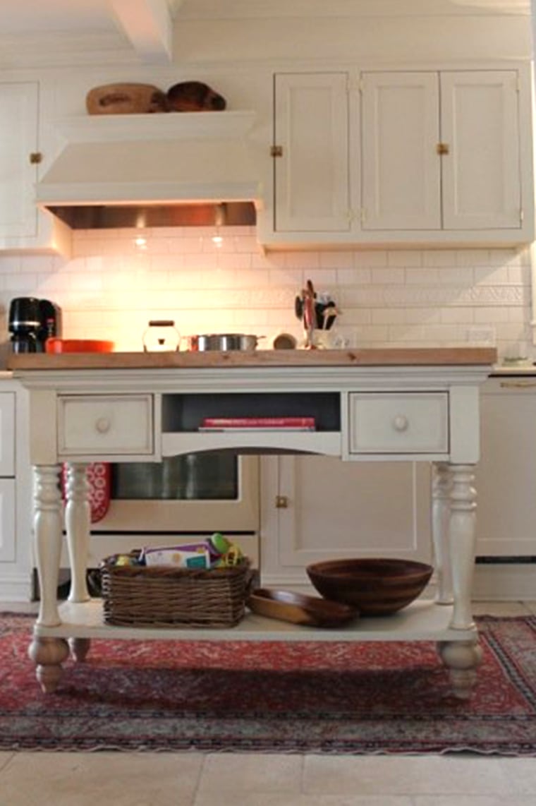 Add extra counter space with these 5 D-I-Y kitchen islands