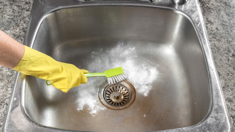 Green cleaning: D-I-Y natural cleaners that actually work