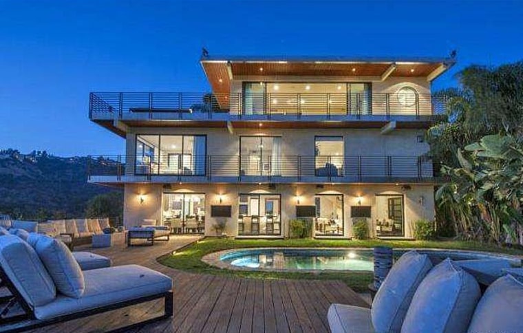 Reggie Bush's estate is 4,831 square feet and includes three bedrooms and six bathrooms.