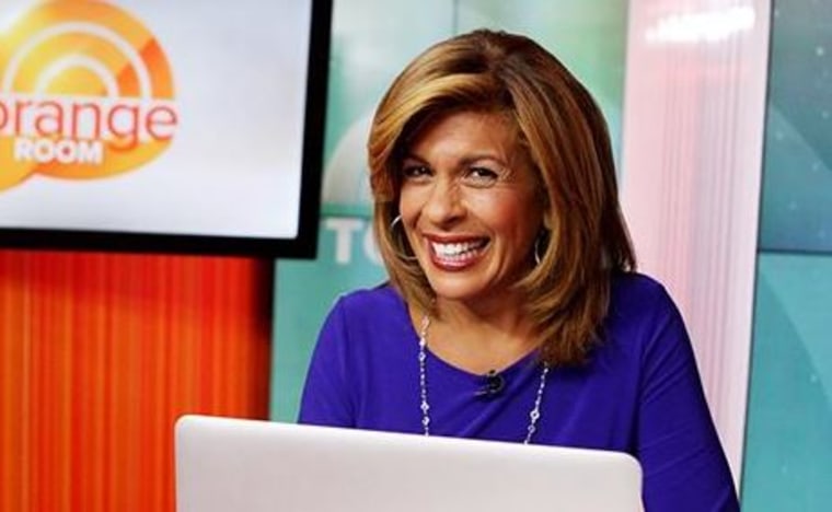 Hoda chatting on FB