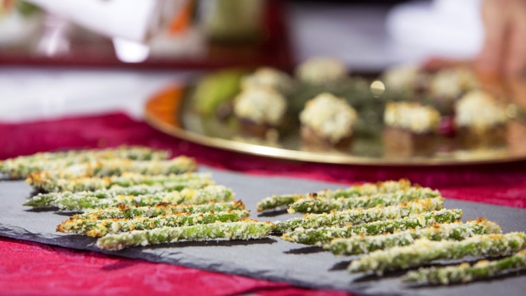 TODAY Show: PopSugar lifestyle expert Brandi Milloy shows how to plate holiday appetizers for maximum appeal on December 8, 2014.