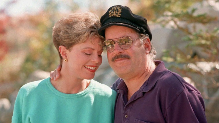 Toni Tennille and Daryl Dragon, aka Captain and Tennille.