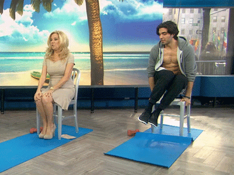 Kathie Lee and Hoda try an ab workout