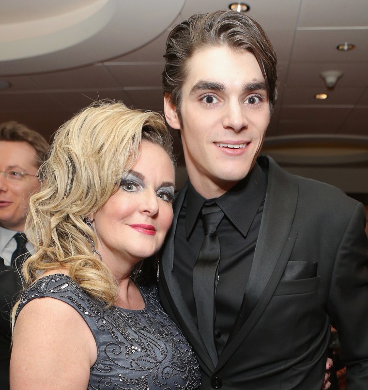 Image: Dyna Mitte and RJ Mitte