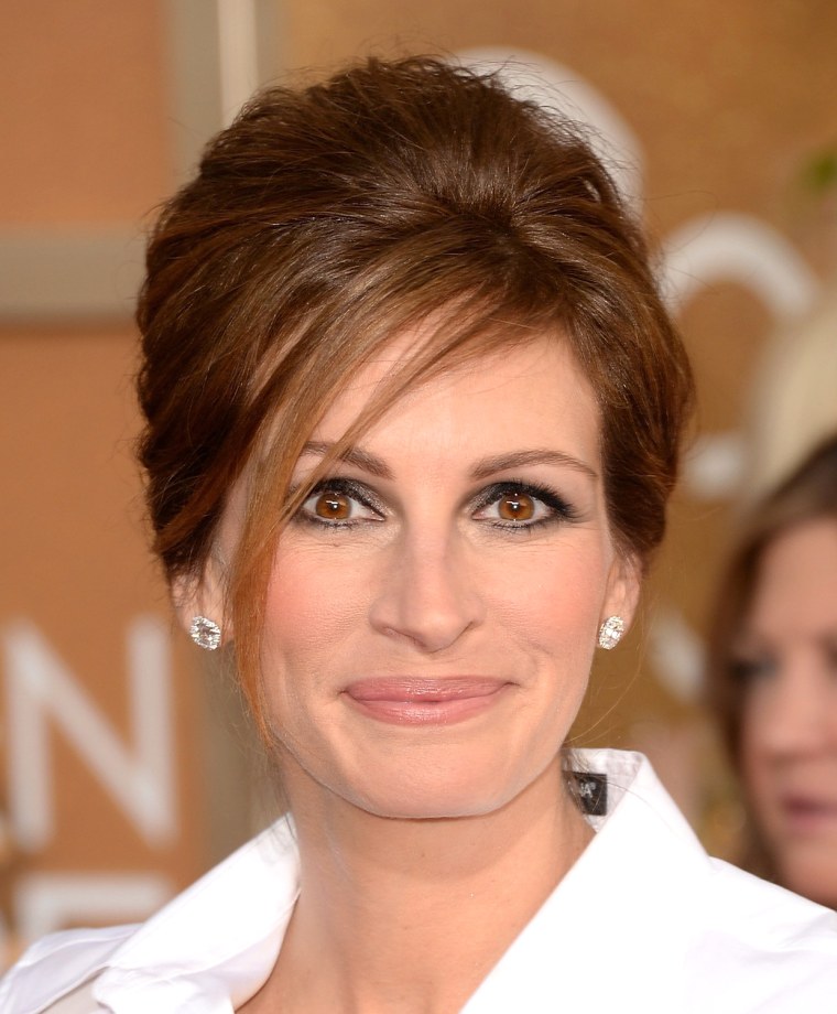 BEVERLY HILLS, CA - JANUARY 12:  Actress Julia Roberts attends the 71st Annual Golden Globe Awards held at The Beverly Hilton Hotel on January 12, 201...