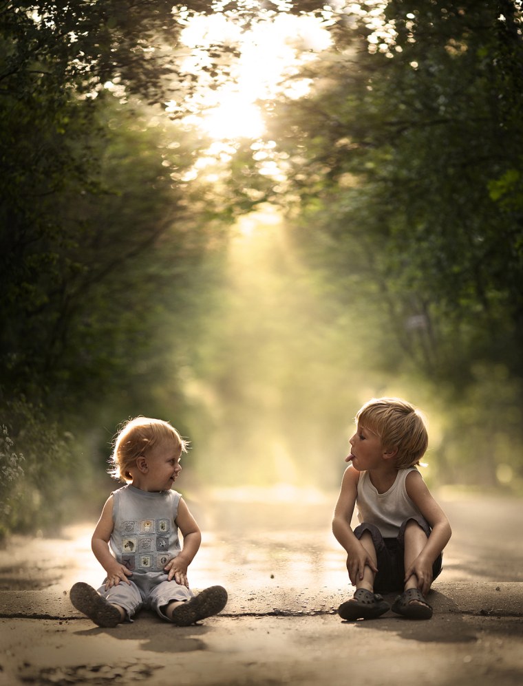 Russian photographer captures farm, family life