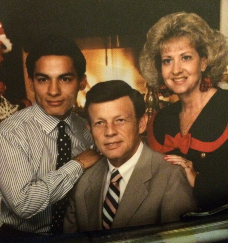 IMAGE: Cruz with Linda and Gale Hooper.