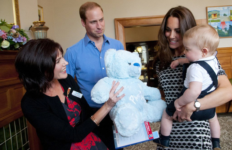 WELLINGTON, NZ - APRIL 09:  In this handout photo provided by Government House NZ, Prince William, Duke of Cambridge, Catherine, Duchess of Cambridge ...