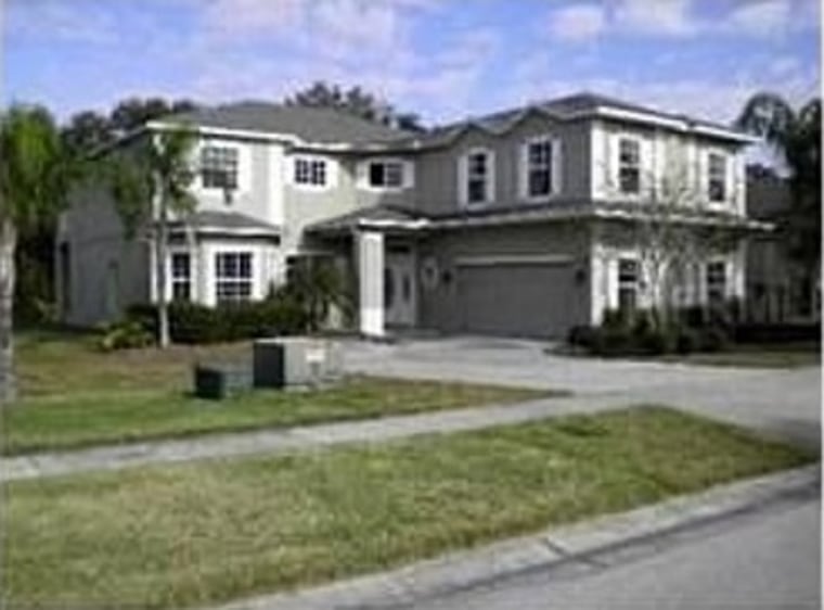 Shaquille O'Neal recently sold this Florida home for $240,000.