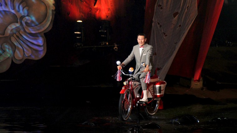 UNIVERSAL CITY, CA - OCTOBER 15:  Actor Paul Reubens aka "Pee Wee Herman" accepts an award onstage onstage during Spike TV's "SCREAM 2011" awards held...