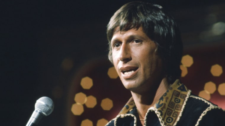 David Brenner appearing on \"The Midnight Special\" in 1973.