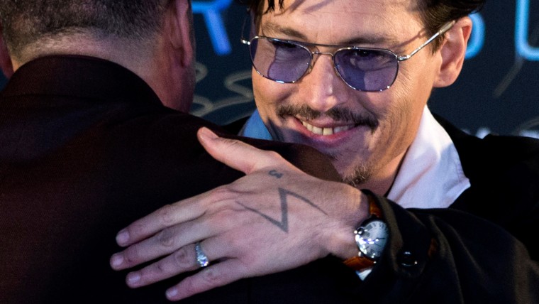 IMAGE: Johnny Depp's engagement ring