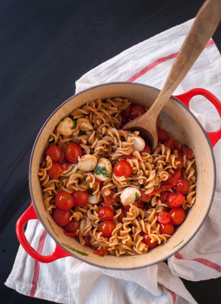 Caprese pasta salad