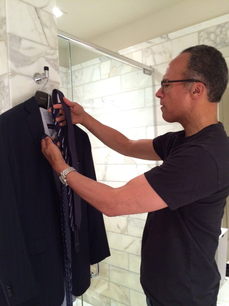 Lester Holt picks out his morning attire