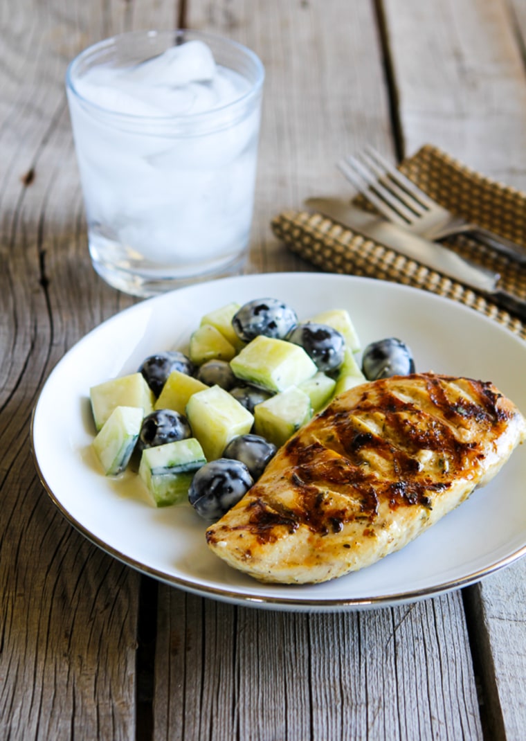 Grilled chicken with lemon, capers and oregano