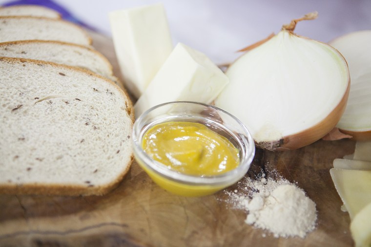 'Hungry Games' chef Richard Blais makes a patty melt and a kale salad