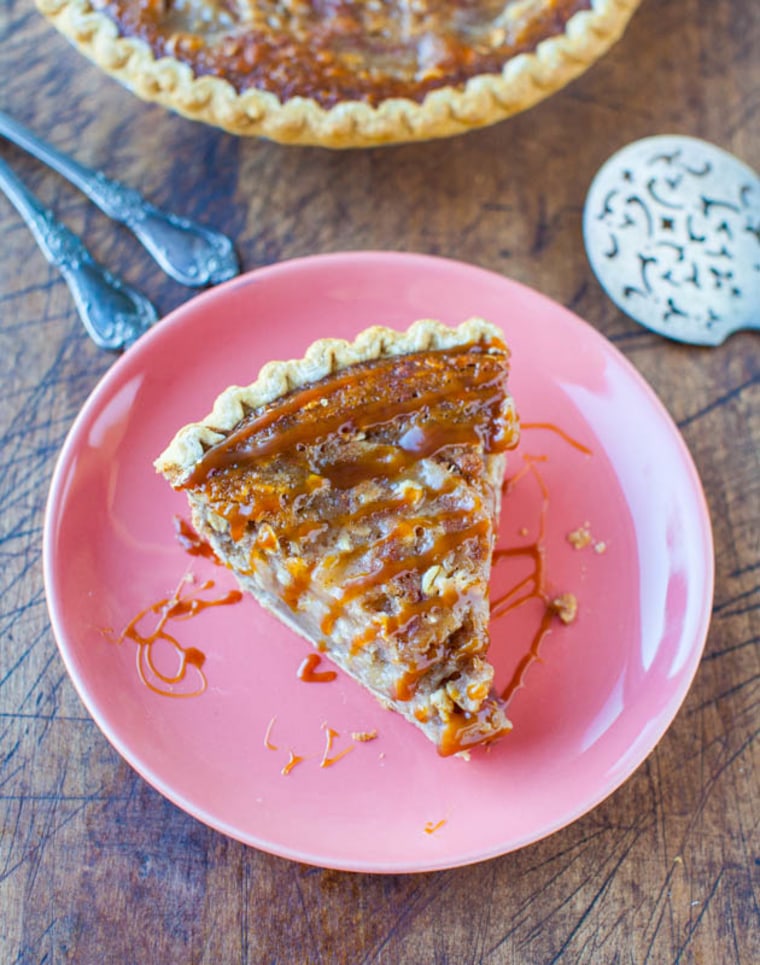 Caramel Apple Crumble Pie