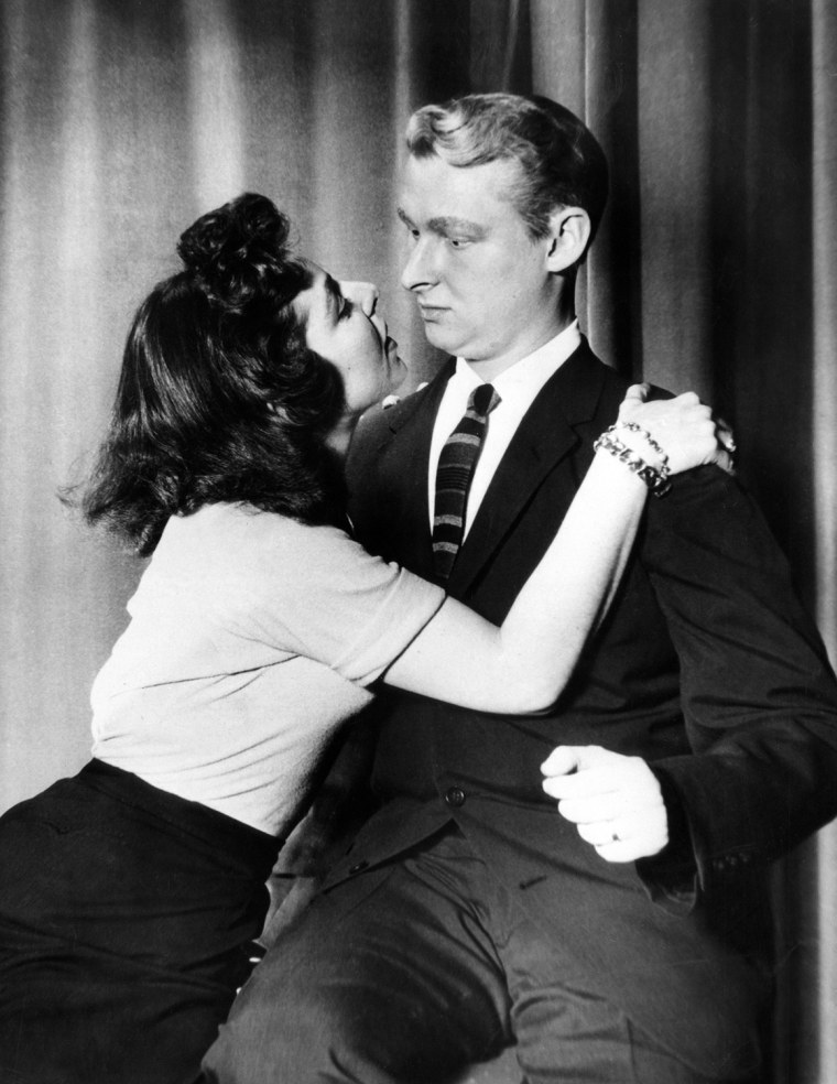 Elaine May & Mike Nichols on \"The Steve Allen Show\" in 1958. The pair had a long-standing working relationship.