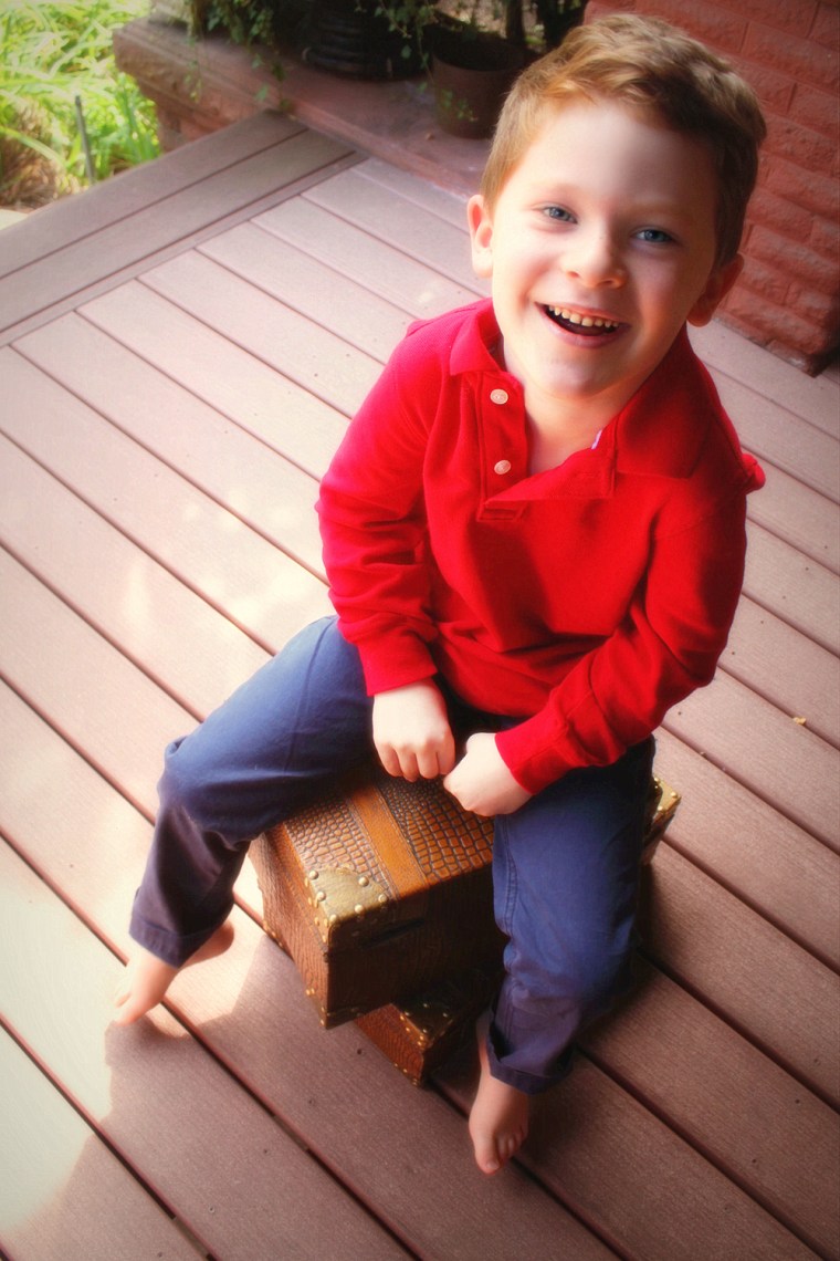 4-year-old Bennet promises \"cheeses\" and magic tricks in his love letter.