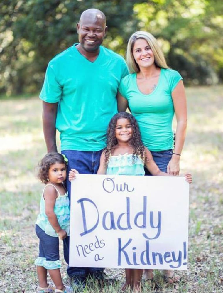A family portrait by photographer Brandy Angel helped the Callaway family from Greensboro, Georgia, find a kidney donor for father Raleigh Callaway after the picture went viral.