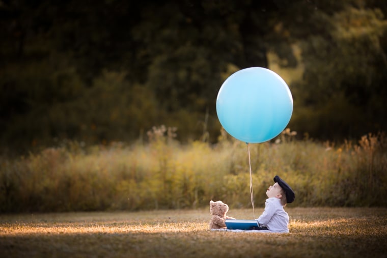 Emerson with balloon