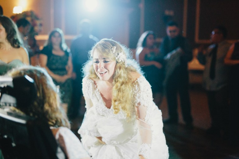 Vanessa Carbajal and her mother danced to Wilson Phillips' \"Hold On\" at the wedding reception.