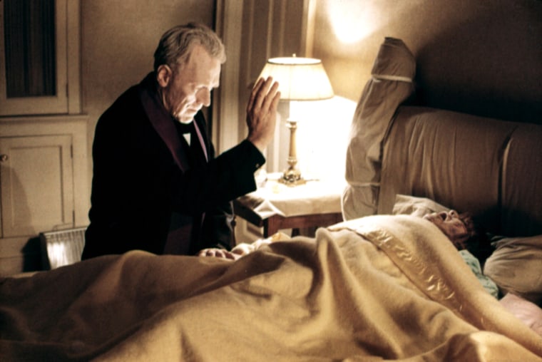 THE EXORCIST, Max Von Sydow, Linda Blair, 1973. (c) Warner Bros./ Courtesy: Everett Collection.