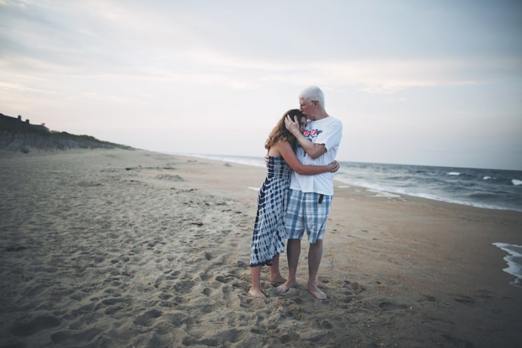 Garth Callaghan, aka \"Napkin Notes dad,\" and his 15-year-old daughter, Emma.