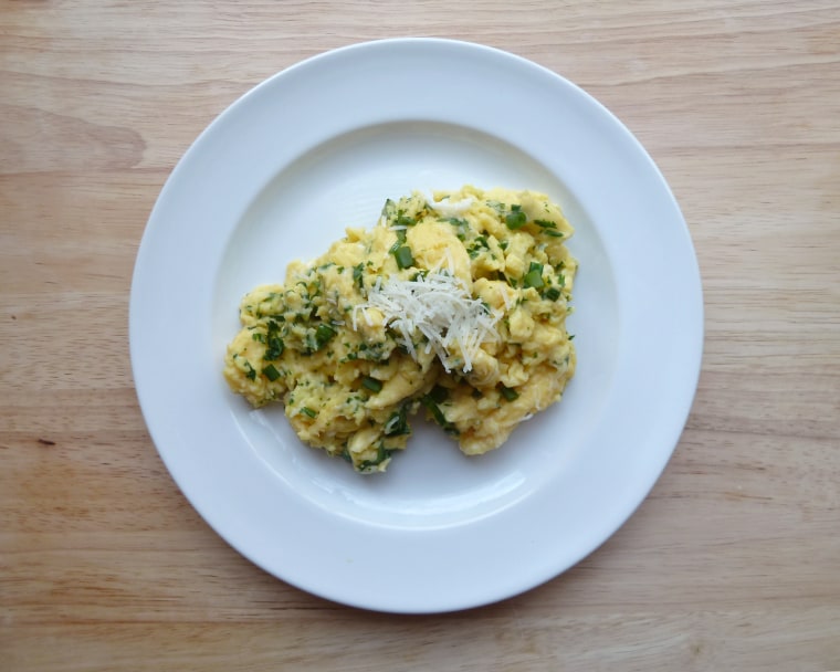 Scrambled eggs with herbs and cheese